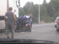 под фурой.JPG